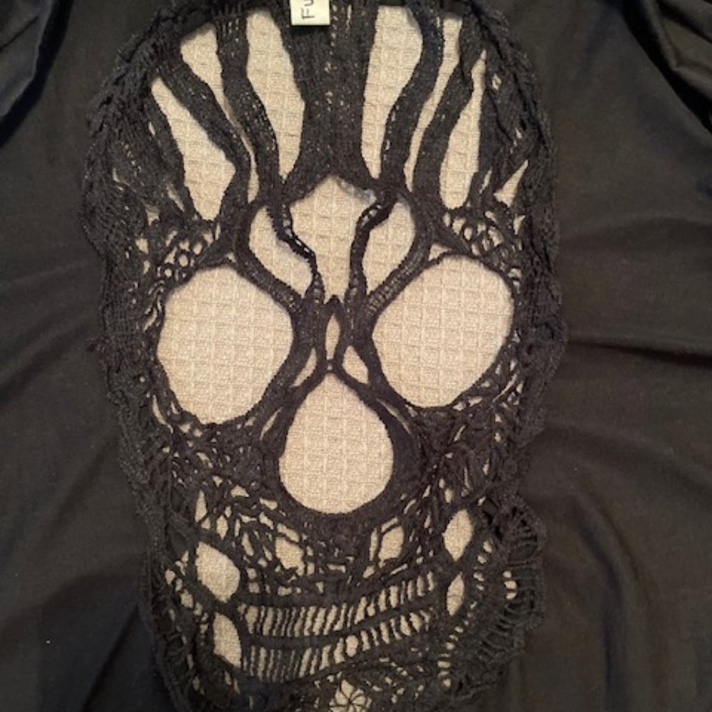 Ealey Fushi Black Long Sleeve Cardigan Skull Goth Girl Size M/L NWOTs - Picture 7 of 8